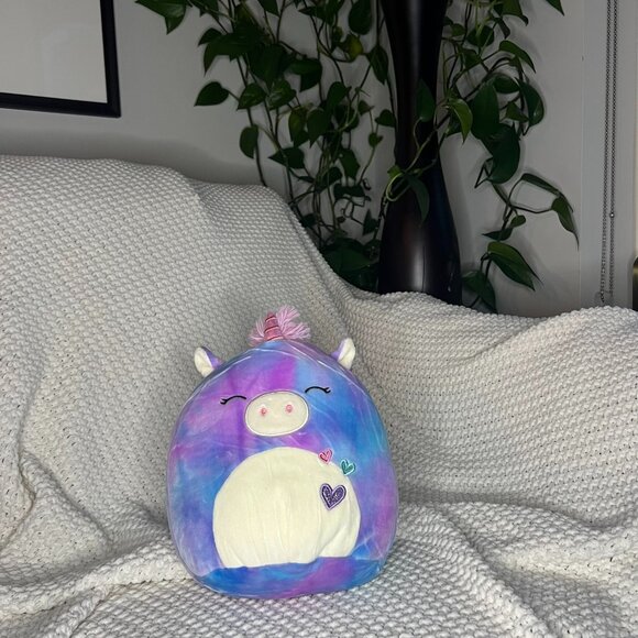 Valentine Unicorn with Hearts NWOT Squishmallow 8” - Picture 1 of 3